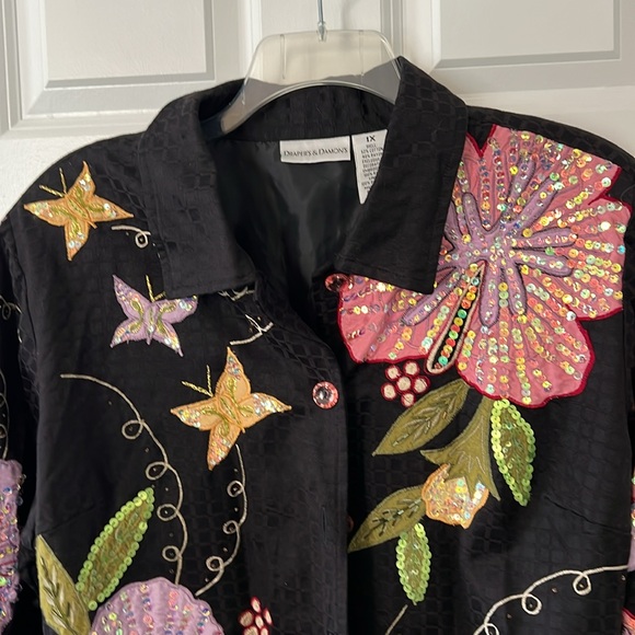 Drapers & Damon's black sequin floral jacket, size 1X.  Button front. - Picture 2 of 8